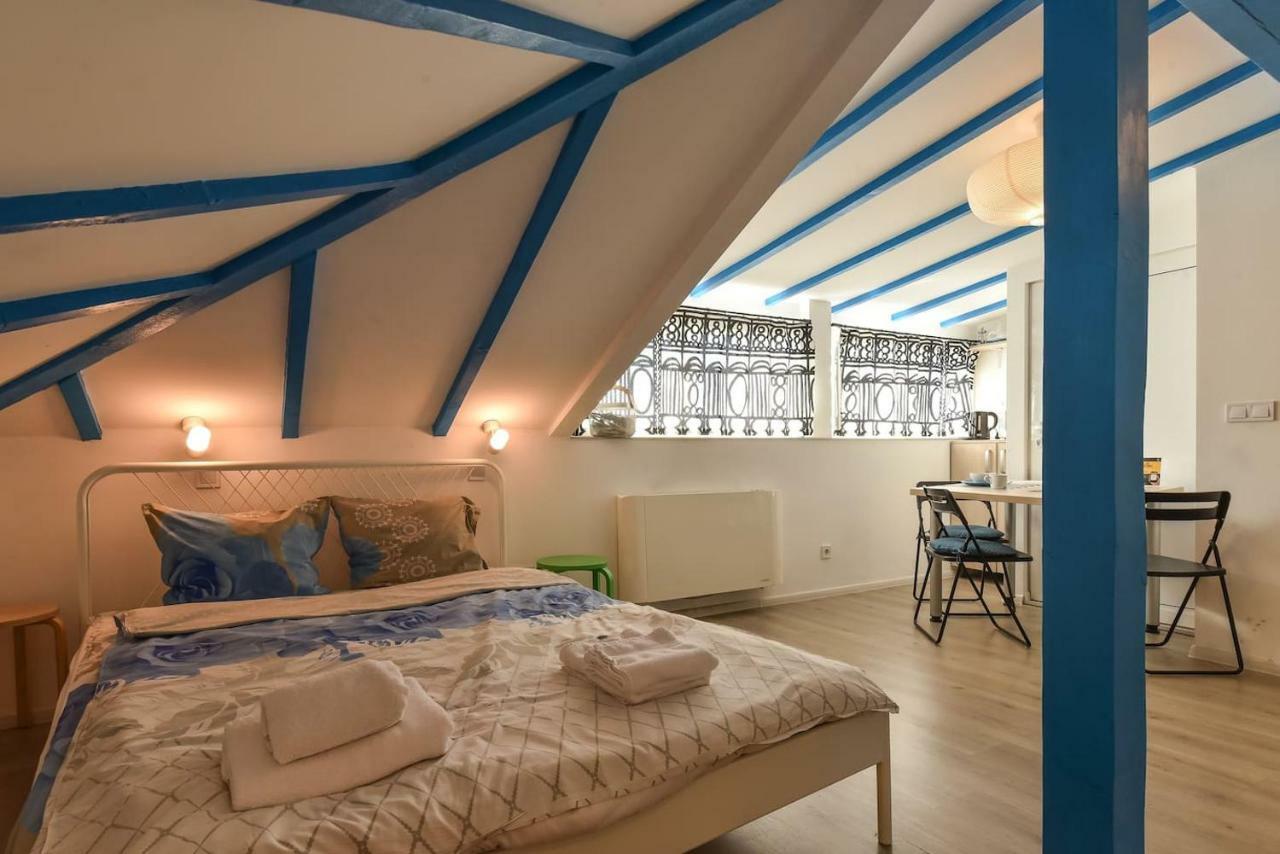 סופיה The Ivy House - A Cozy Attic Near The City Center By Flat Mаnager מראה חיצוני תמונה