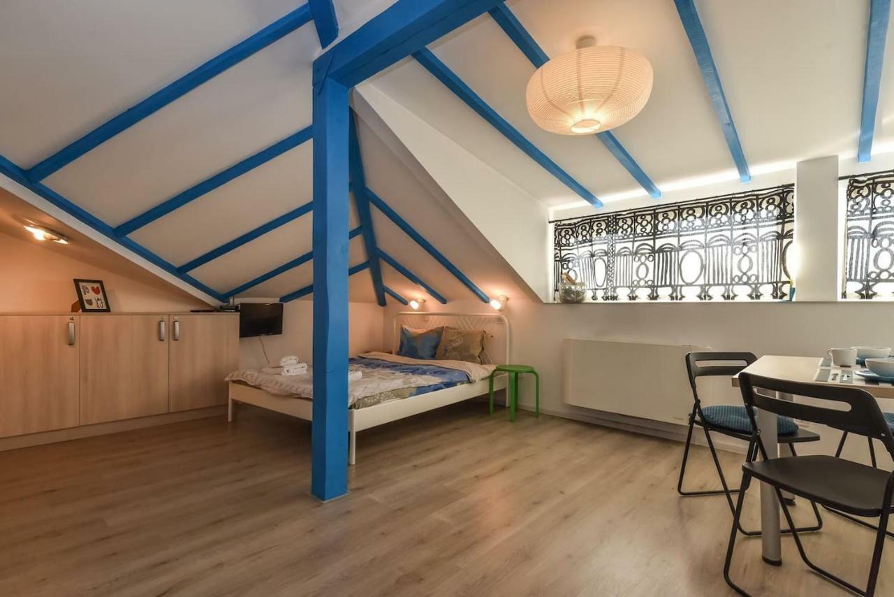 סופיה The Ivy House - A Cozy Attic Near The City Center By Flat Mаnager מראה חיצוני תמונה